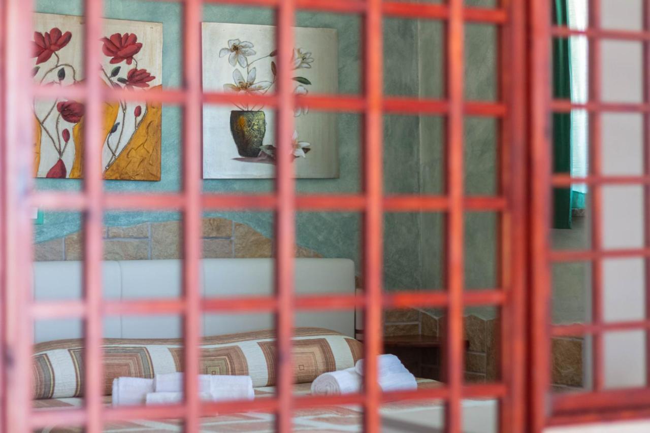 Roccabianca Rooms & Studios Stintino Bagian luar foto