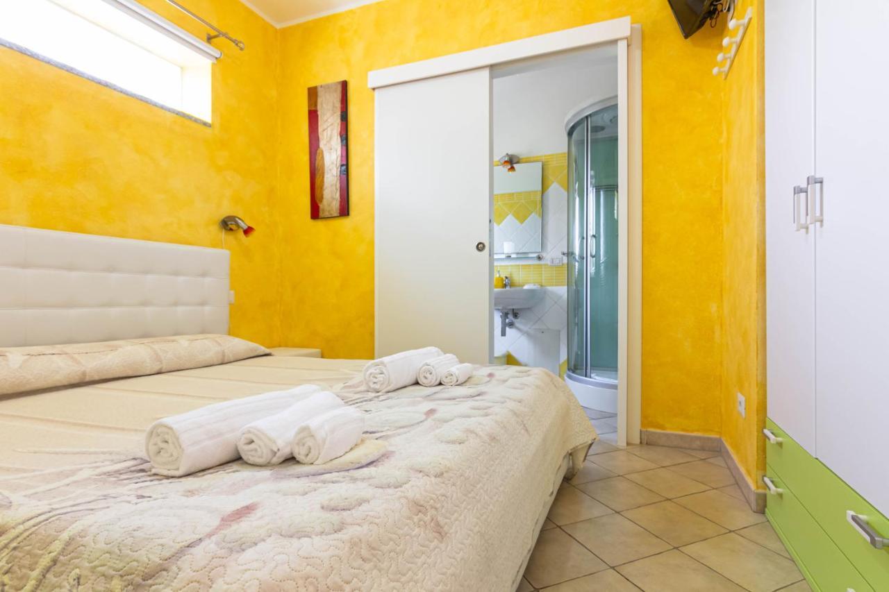 Roccabianca Rooms & Studios Stintino Bagian luar foto